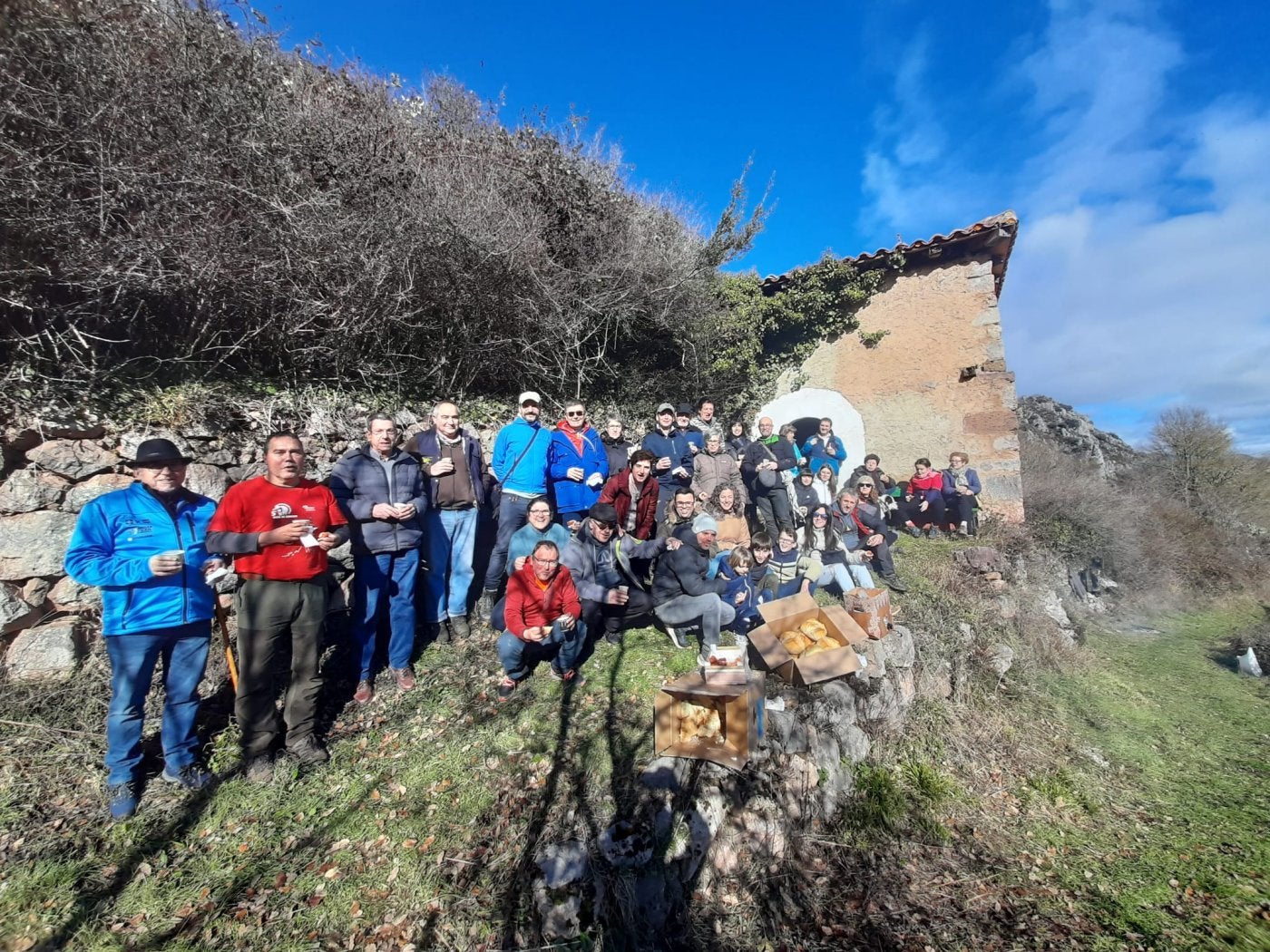 Nieva reparte chorizo asado por San Antón