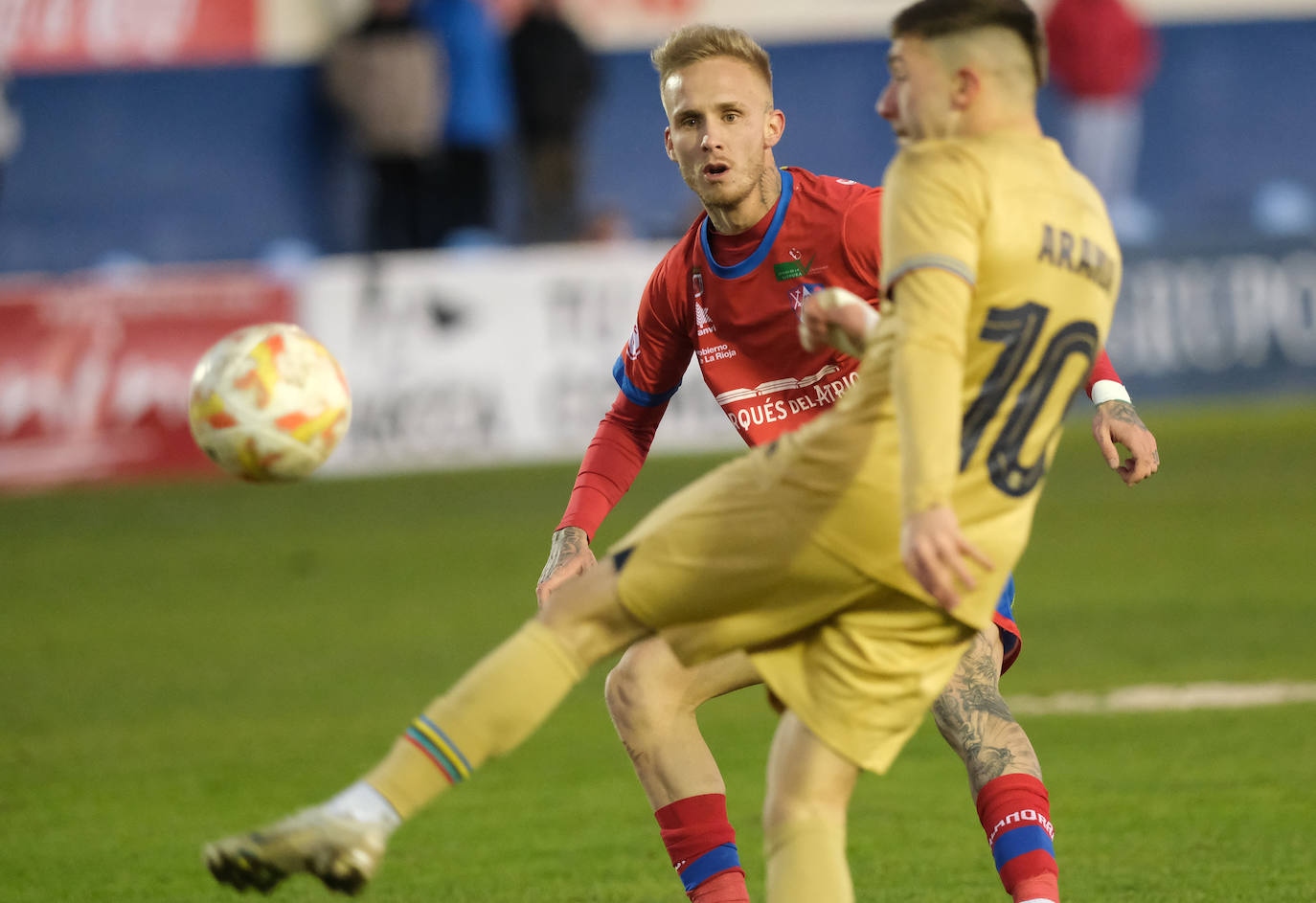 Fotos: El Calahorra cae ante el Barcelona B