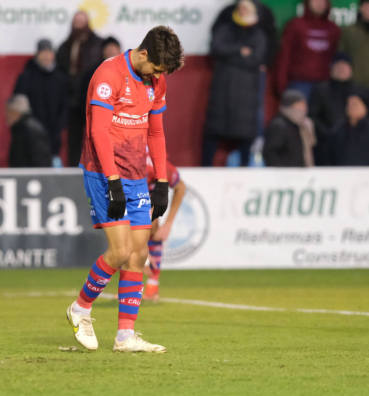 Fotos: El Calahorra cae ante el Barcelona B