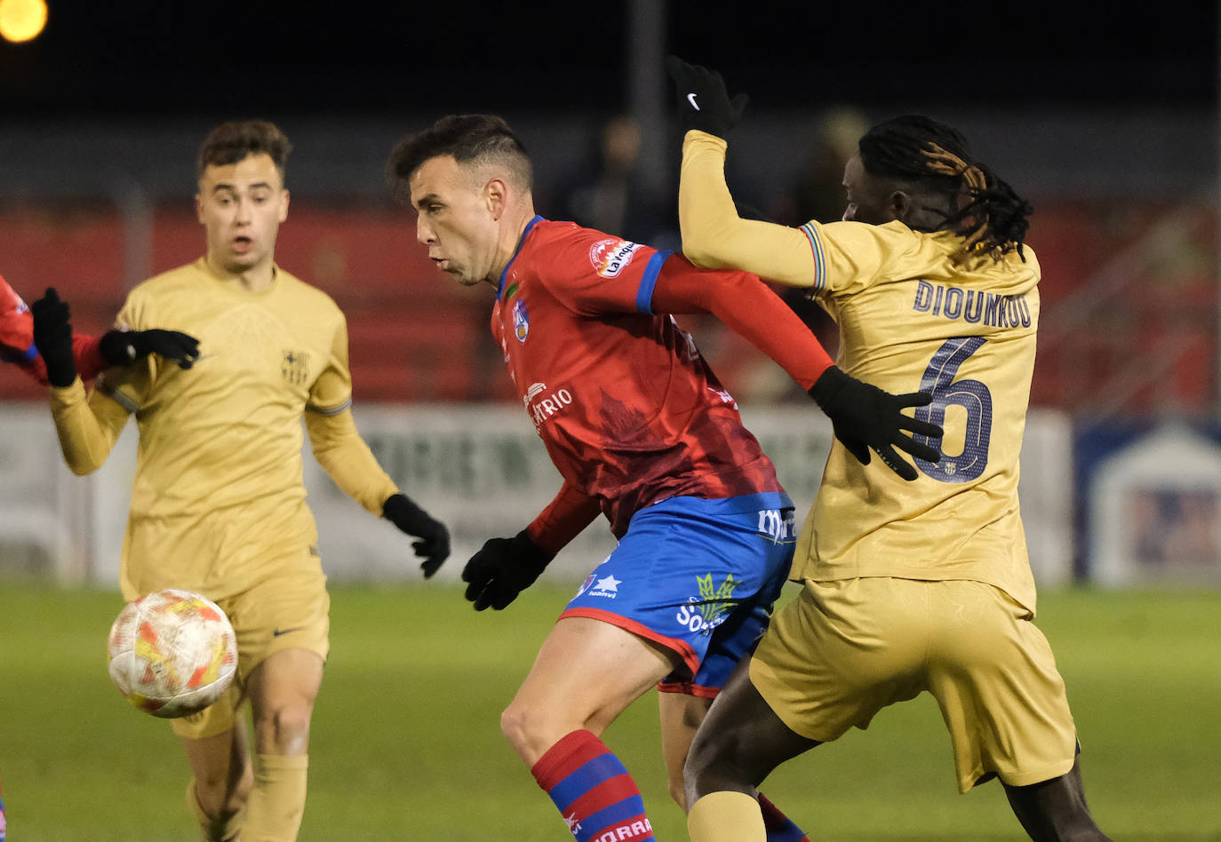 Fotos: El Calahorra cae ante el Barcelona B