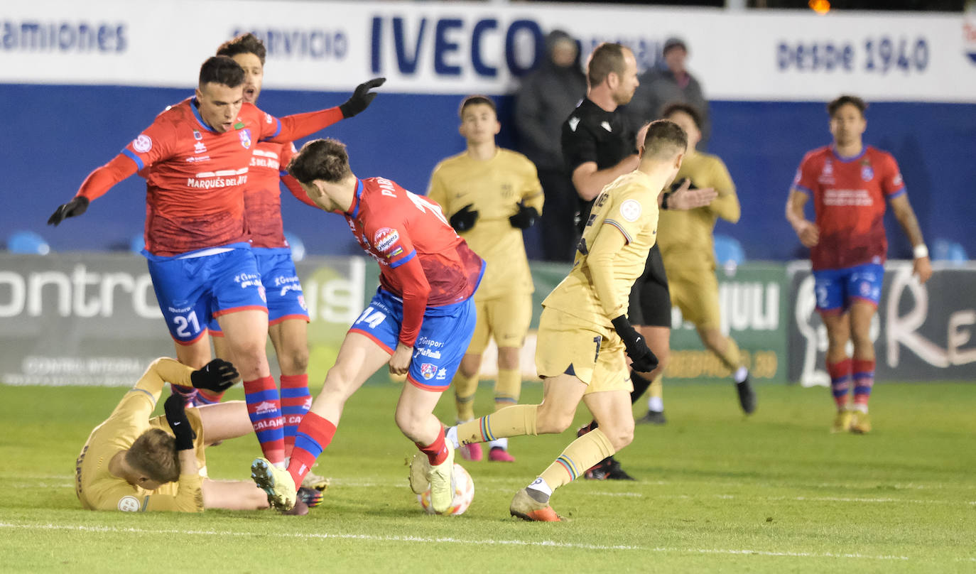 Fotos: El Calahorra cae ante el Barcelona B