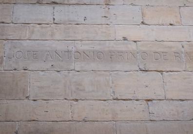 Imagen secundaria 1 - Inscripciones en La Redonda, Palacio y Santiago, en Logroño. 