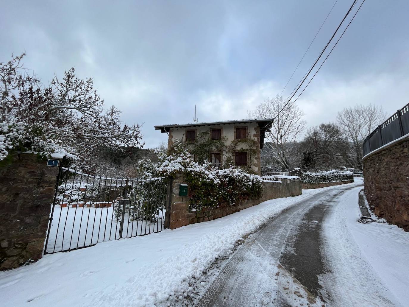 Fotos: Nieve en Ortigosa y El Rasillo