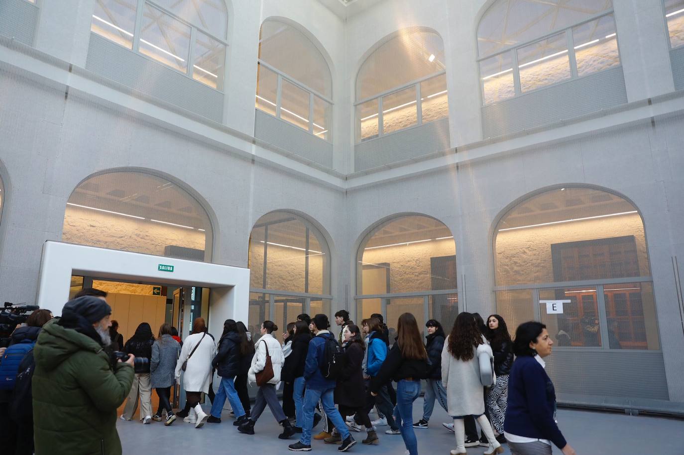 Fotos: El Sagasta recobra la vida: estudiantes y docentes estrenan el nuevo instituto