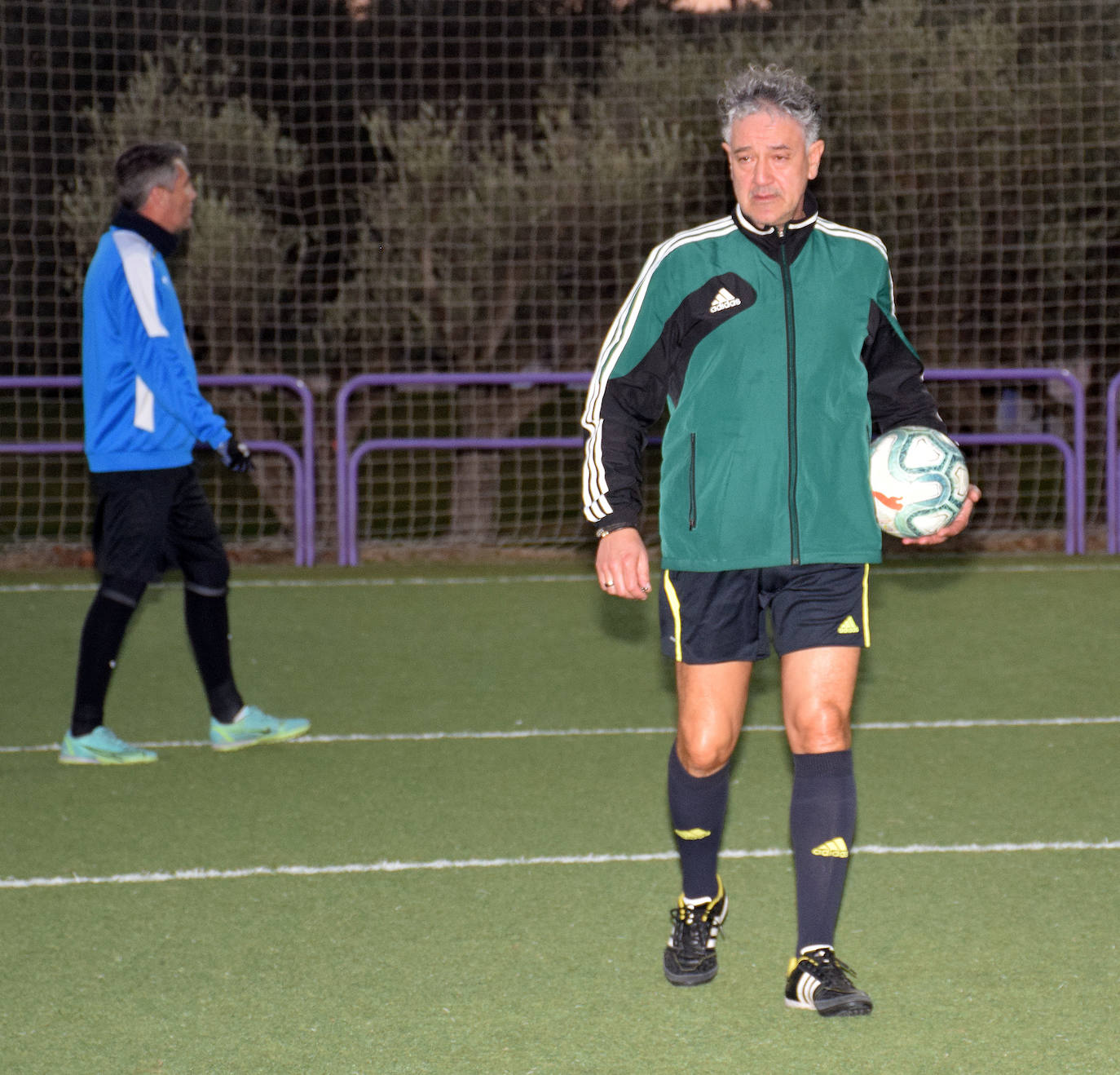 Fotos: El partido benéfico entre veteranos del Real Madrid y el Logroñés en Villamediana