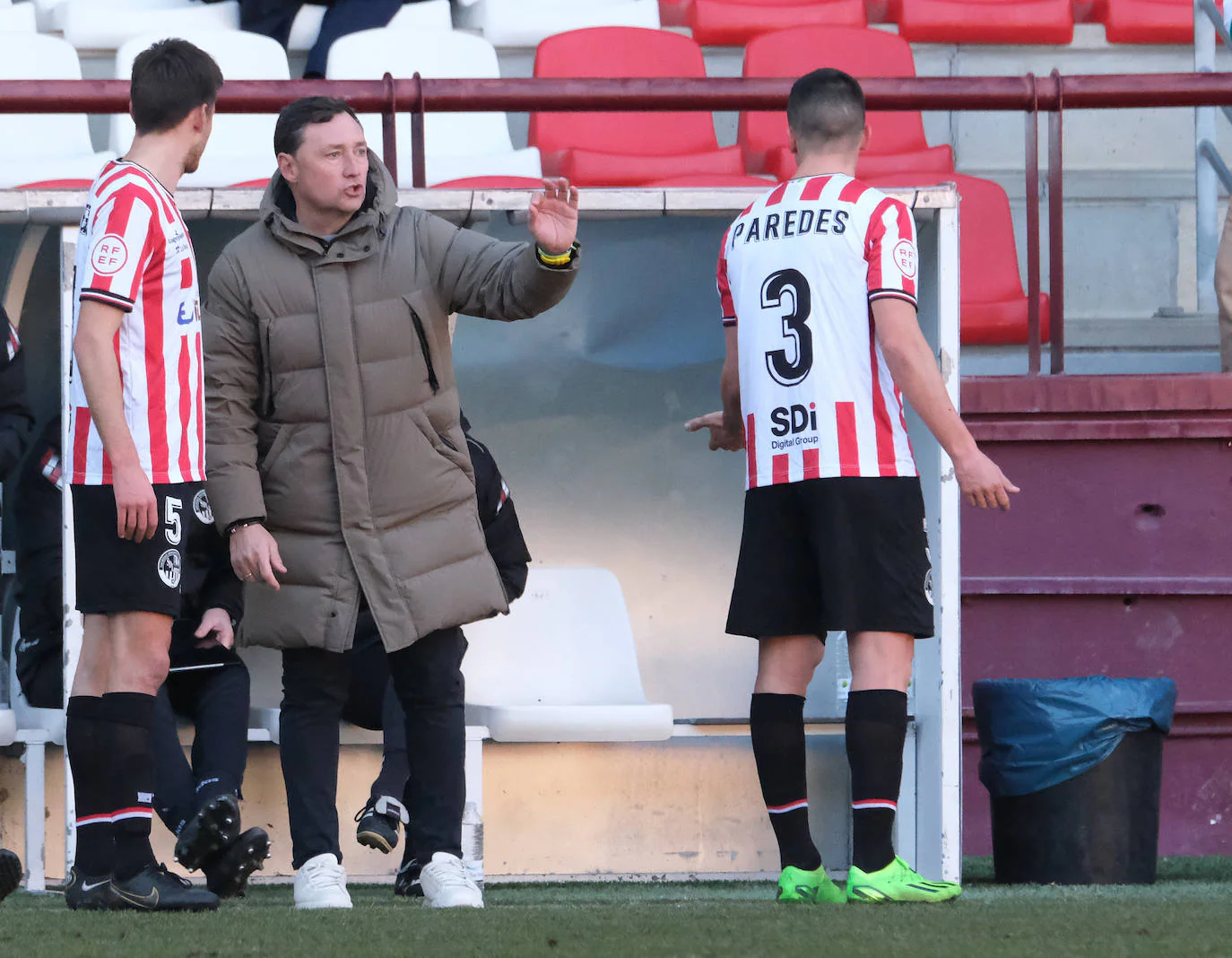 Fotos: La SD Logroñés y la UD Logroñés se ven las caras en Las Gaunas