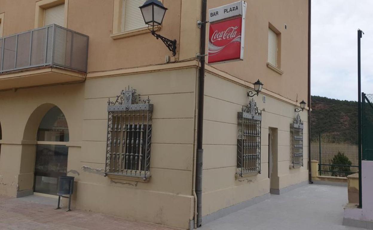 El local está en la plaza Mayor del municipio. 