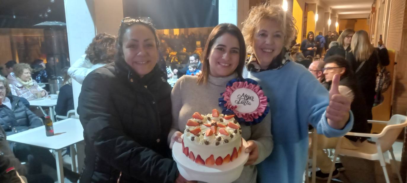 Stephani Orio ganó el concurso de tartas organizado en Lardero.