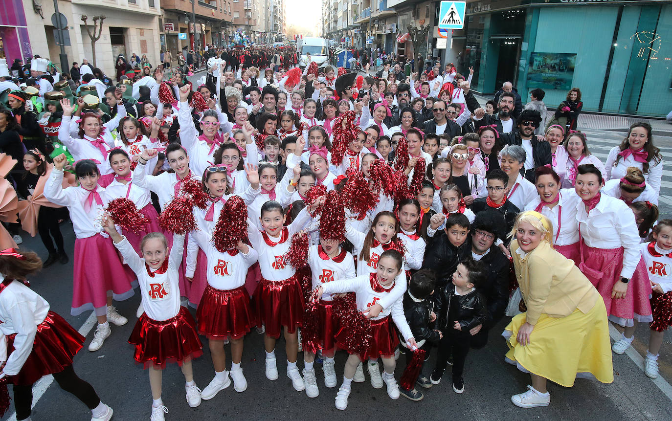 Fotos: Color y música en el multitudinario desfile de Logroño