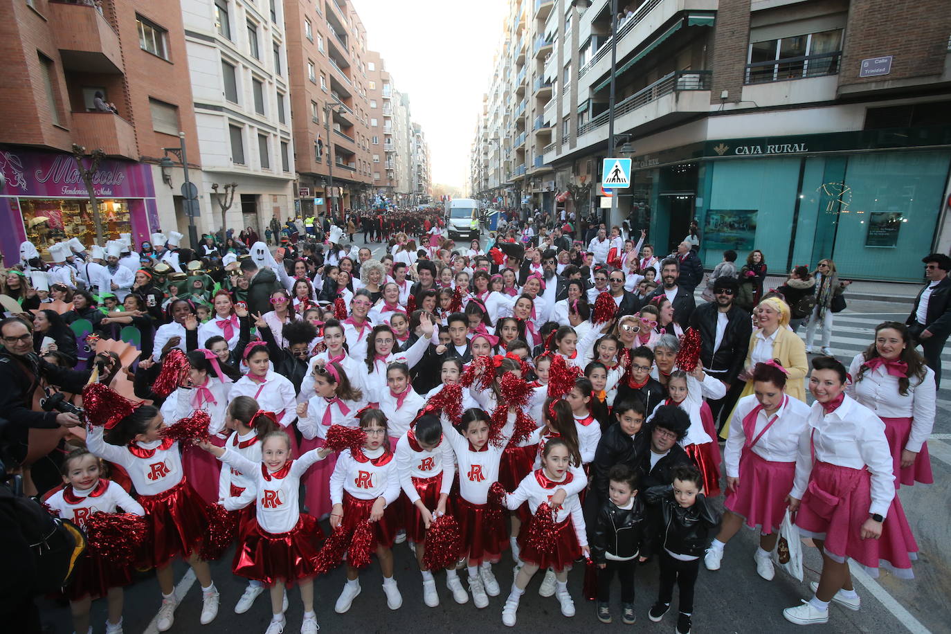 Fotos: Color y música en el multitudinario desfile de Logroño