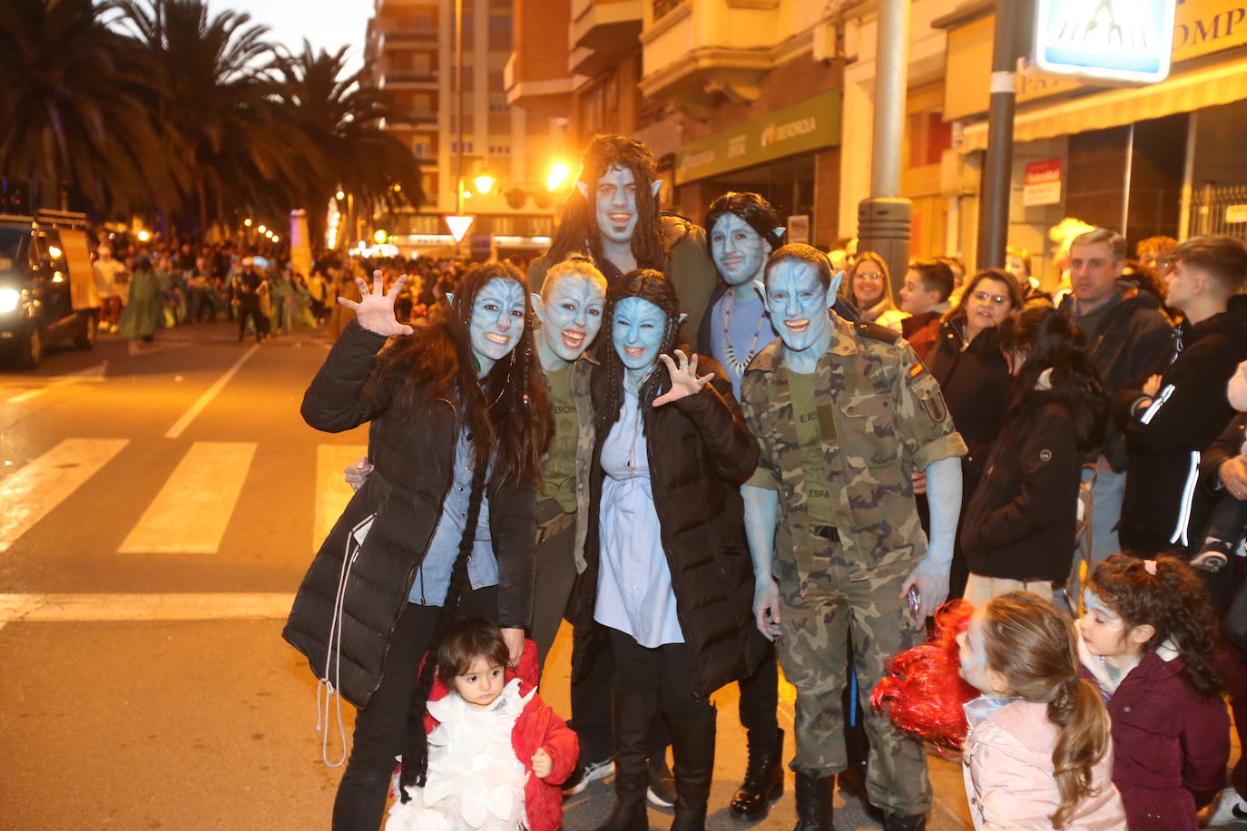 Fotos: Color y música en el multitudinario desfile de Logroño