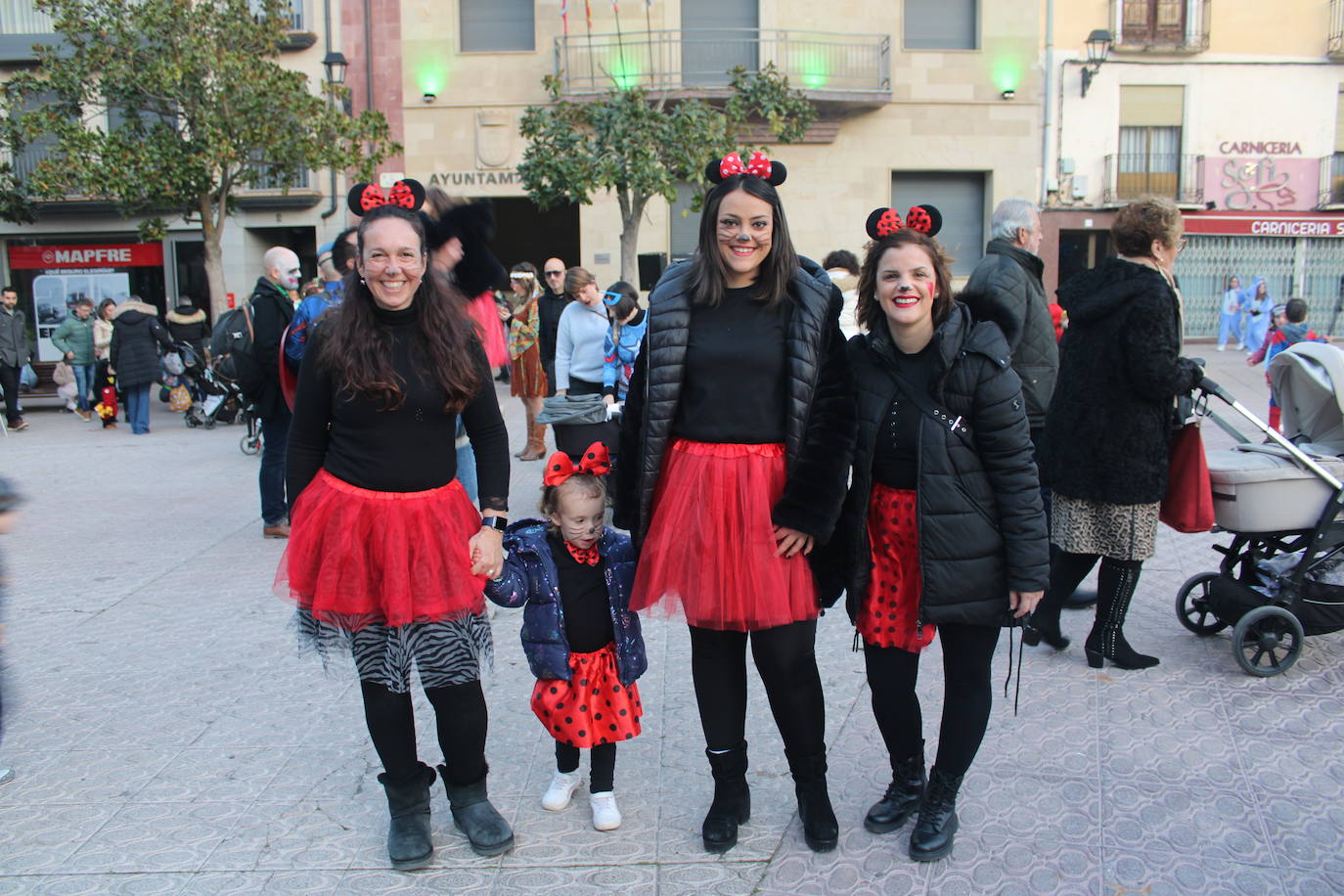 Fotos: Mayores y pequeños disfrtan en Nájera del Carnaval