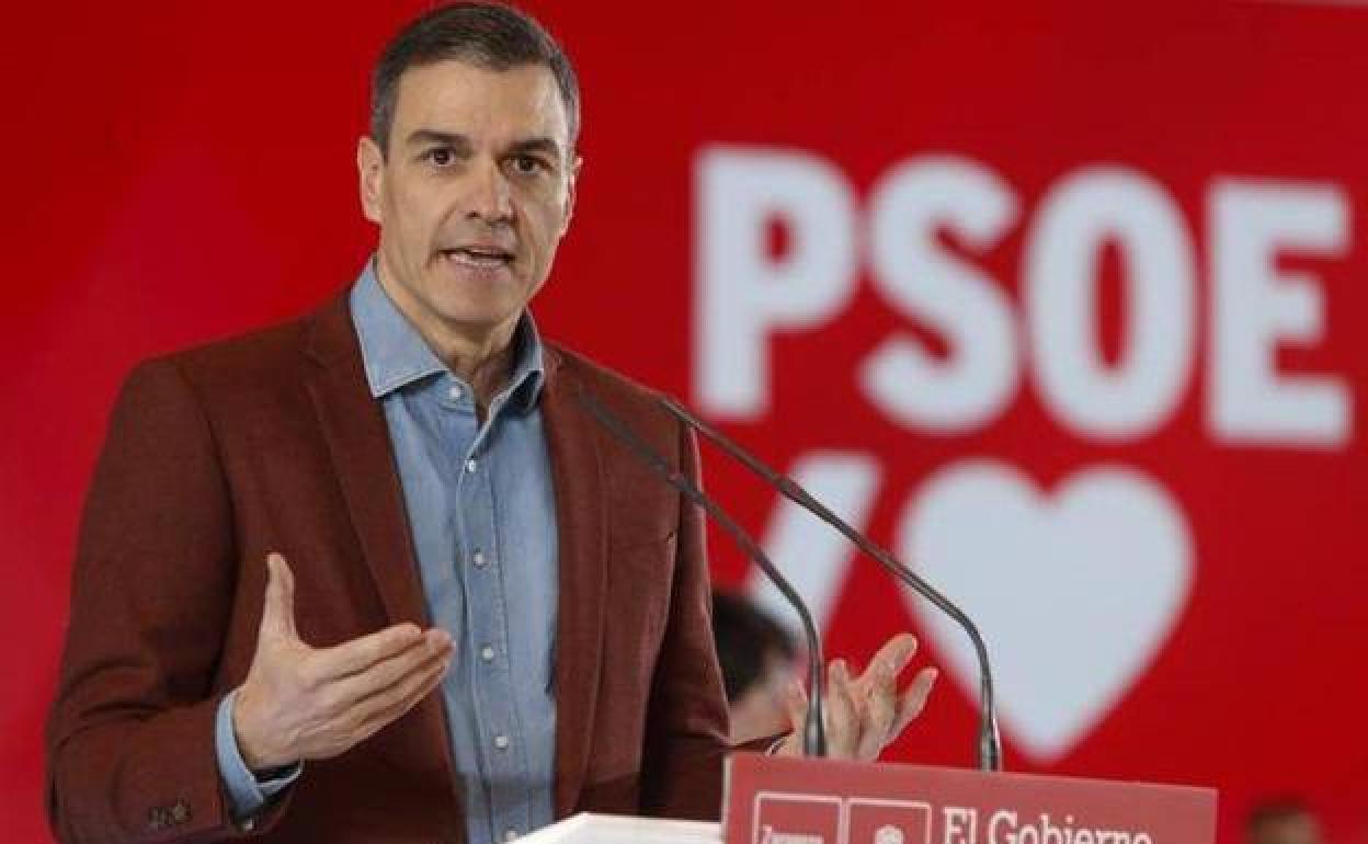 Pedro Sánchez durante su intervención este sábado en un mitin en Zaragoza.