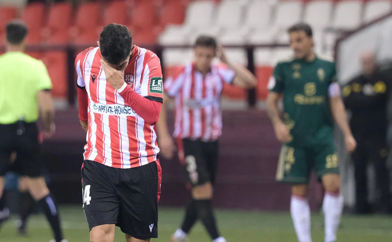 Fútbol | Primera Federación: La UD Logroñés repite hasta la derrota ante el Murcia