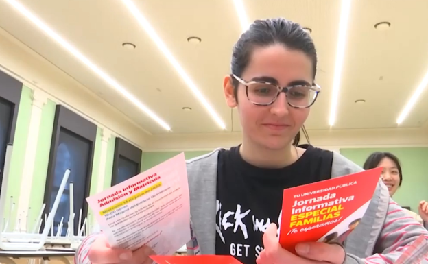 Campaña informativa de la UR en el Sagasta: La UR presente su oferta formativa en el IES Sagasta