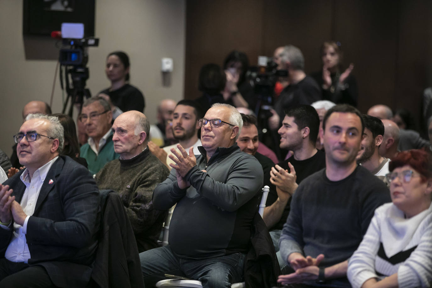 Fotos: Bretón presenta Por La Rioja