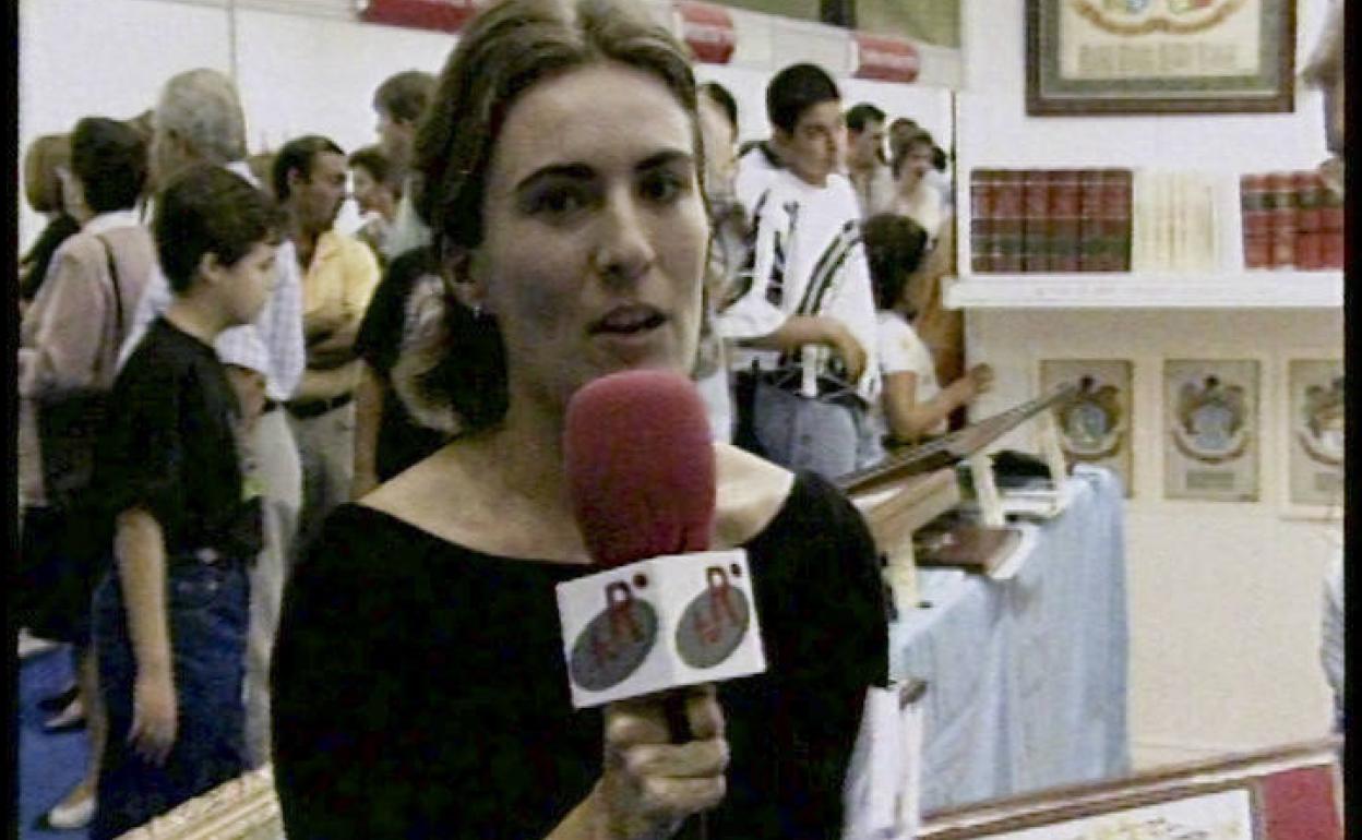 Estela Etayo en 1998, en el primer programa especial de San Mateo, en Logroño. 