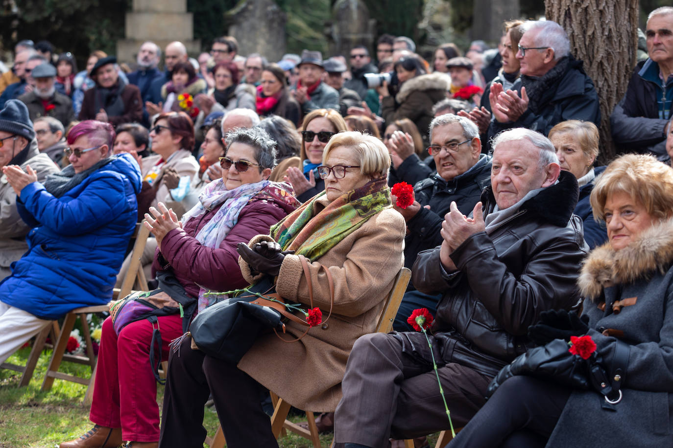 Fotos: Inauguración del memorial a los fusilados por el franquismo en Logroño