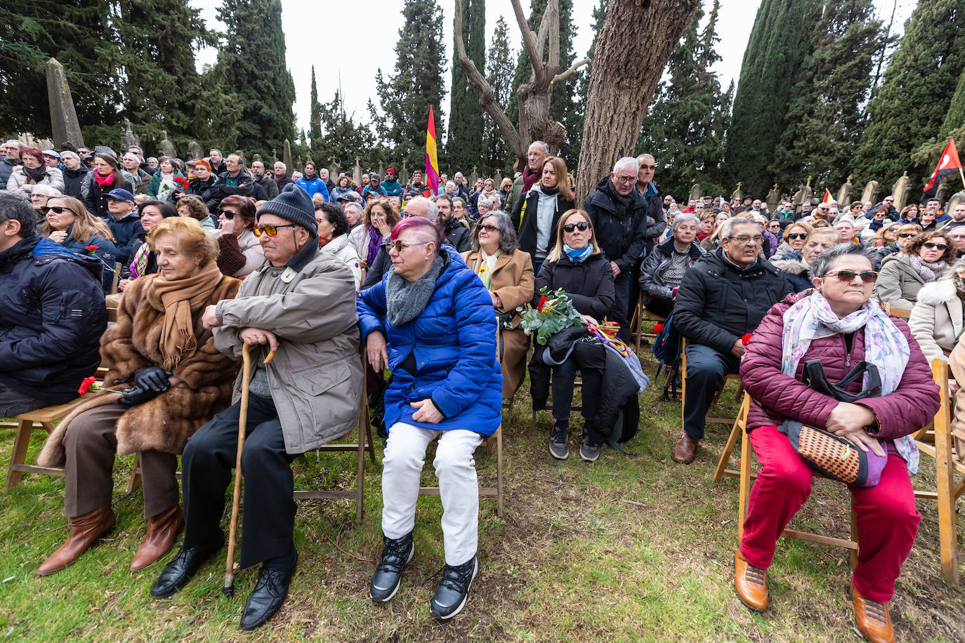 Fotos: Inauguración del memorial a los fusilados por el franquismo en Logroño