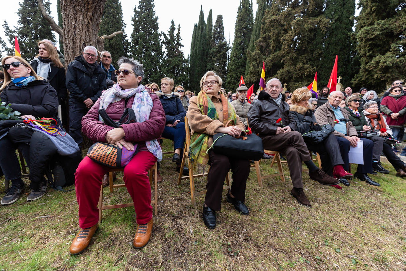 Fotos: Inauguración del memorial a los fusilados por el franquismo en Logroño