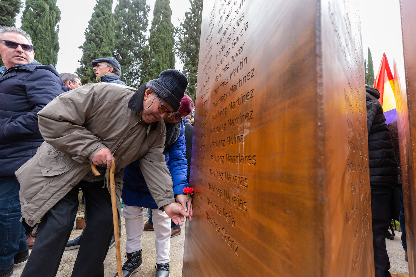 Fotos: Inauguración del memorial a los fusilados por el franquismo en Logroño