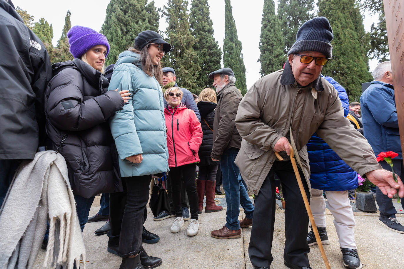 Fotos: Inauguración del memorial a los fusilados por el franquismo en Logroño