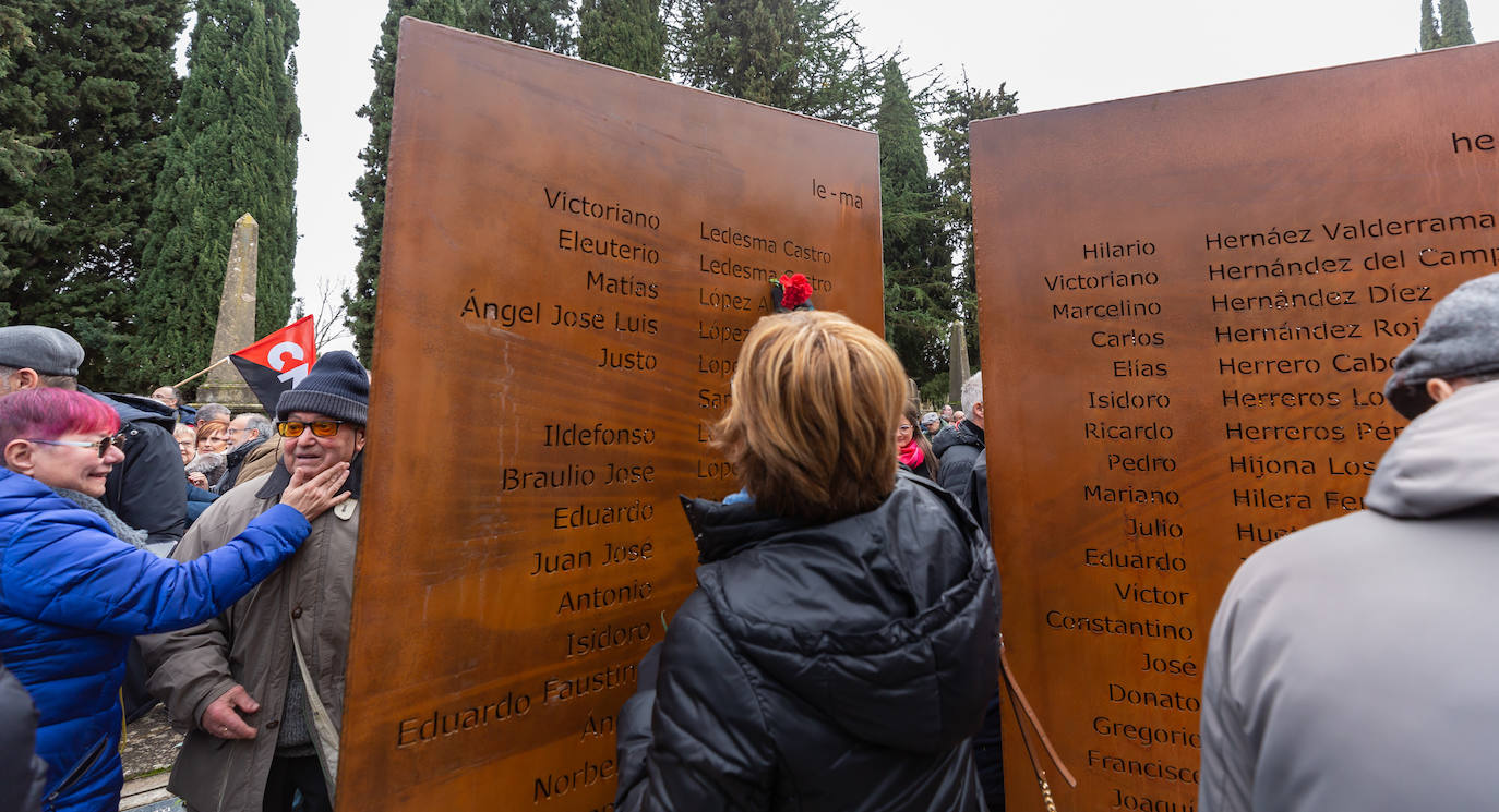 Fotos: Inauguración del memorial a los fusilados por el franquismo en Logroño