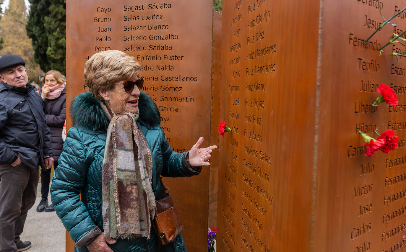 Fotos: Inauguración del memorial a los fusilados por el franquismo en Logroño