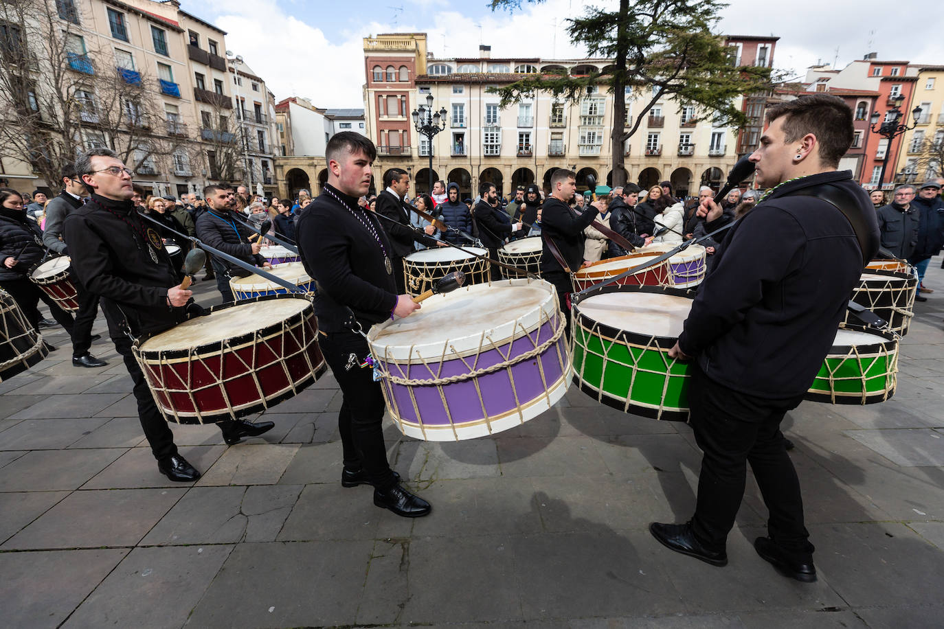 Fotos: Encuentro de cofradías de Semana Santa, en Logroño