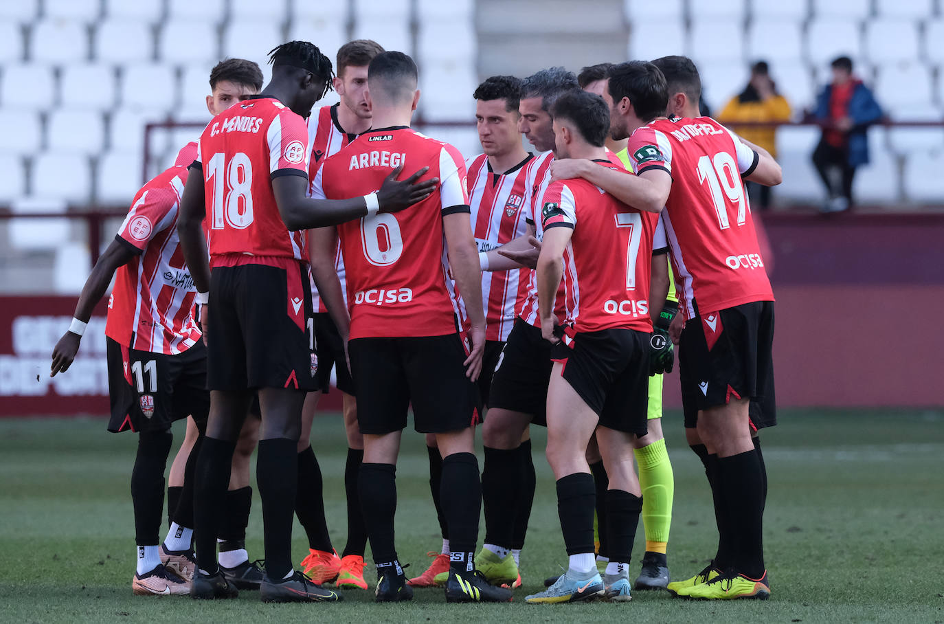Fotos: El triunfo de la UD Logroñés frente a Osasuna hace sonreír a Las Gaunas