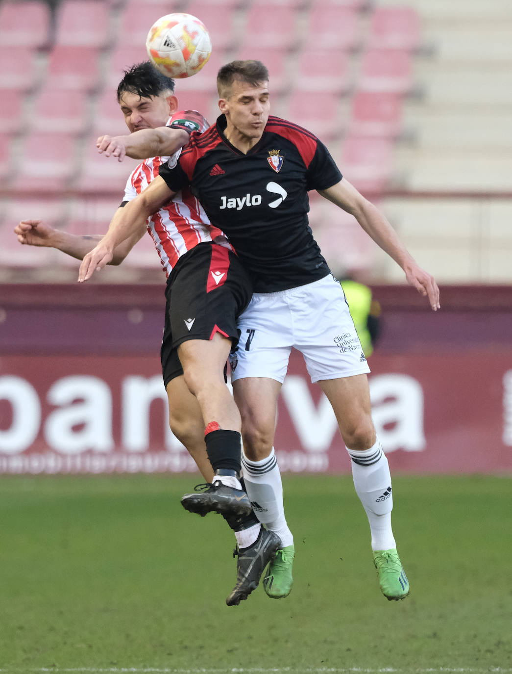Fotos: El triunfo de la UD Logroñés frente a Osasuna hace sonreír a Las Gaunas