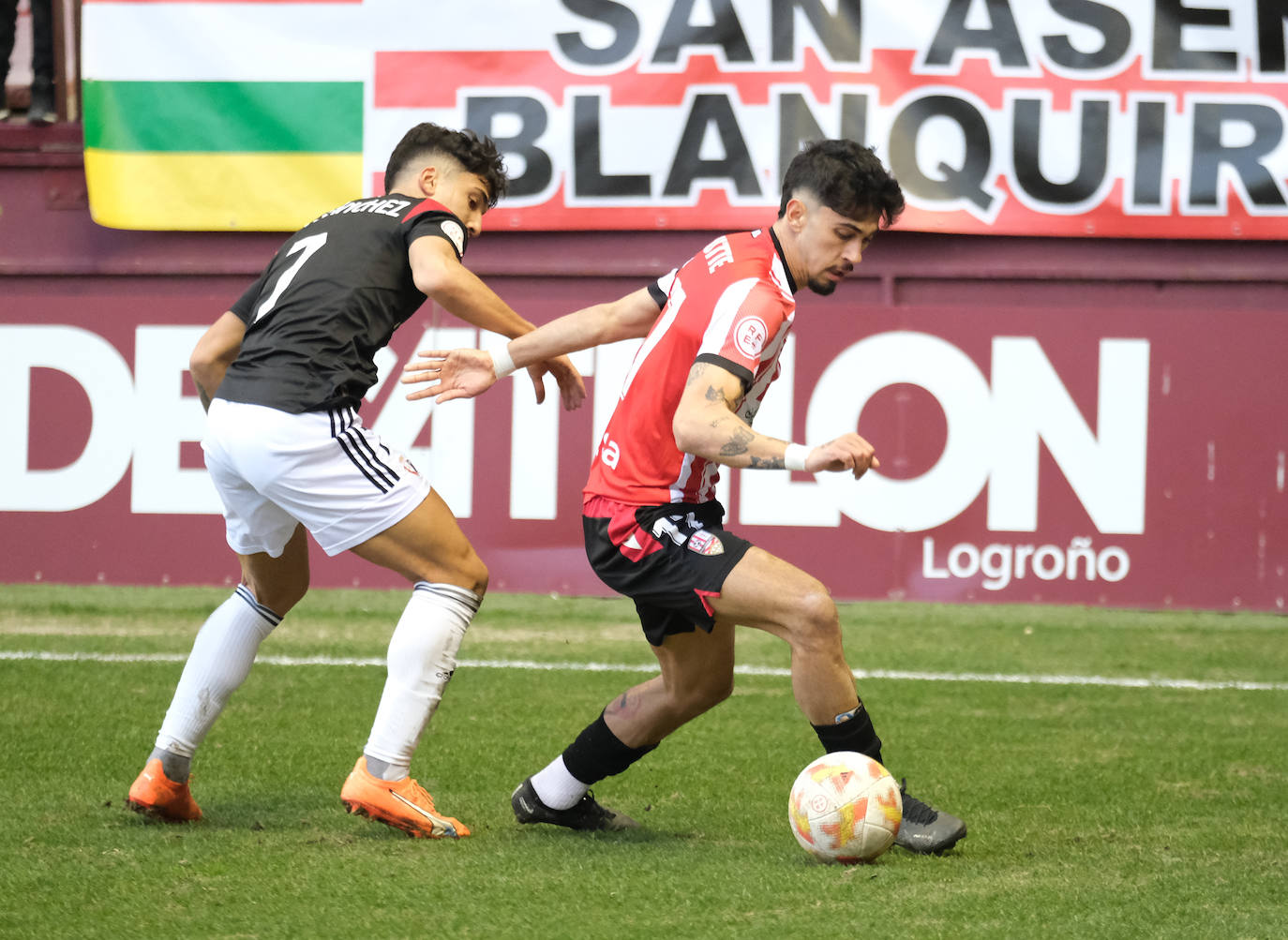Fotos: El triunfo de la UD Logroñés frente a Osasuna hace sonreír a Las Gaunas