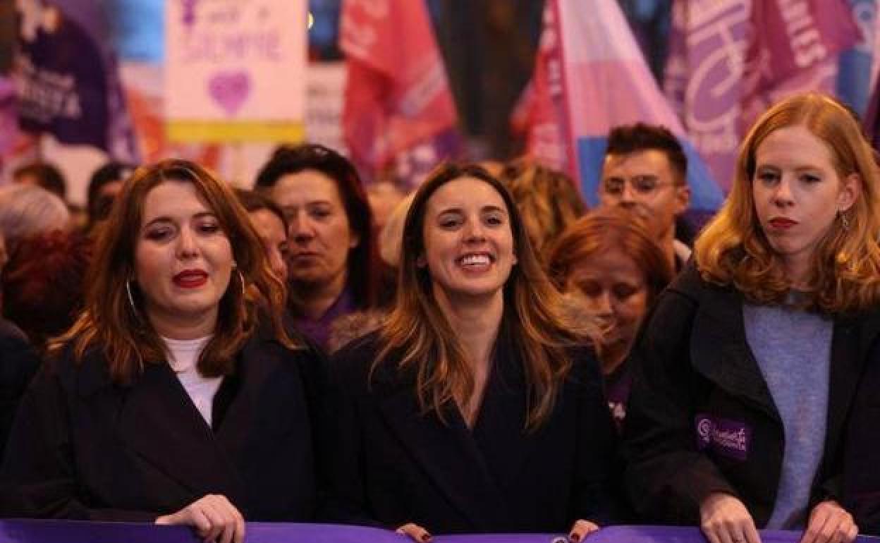 Ángela Rodríguez, Irene Montero y Lilith Verstrynge en la manifestación del 8M de Madrid.