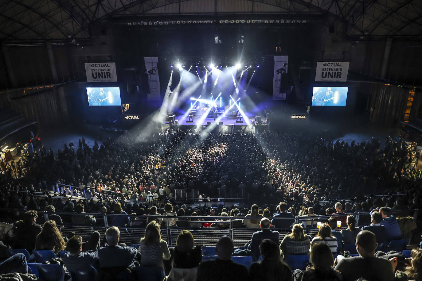 La actuación de Loquillo, en imágenes