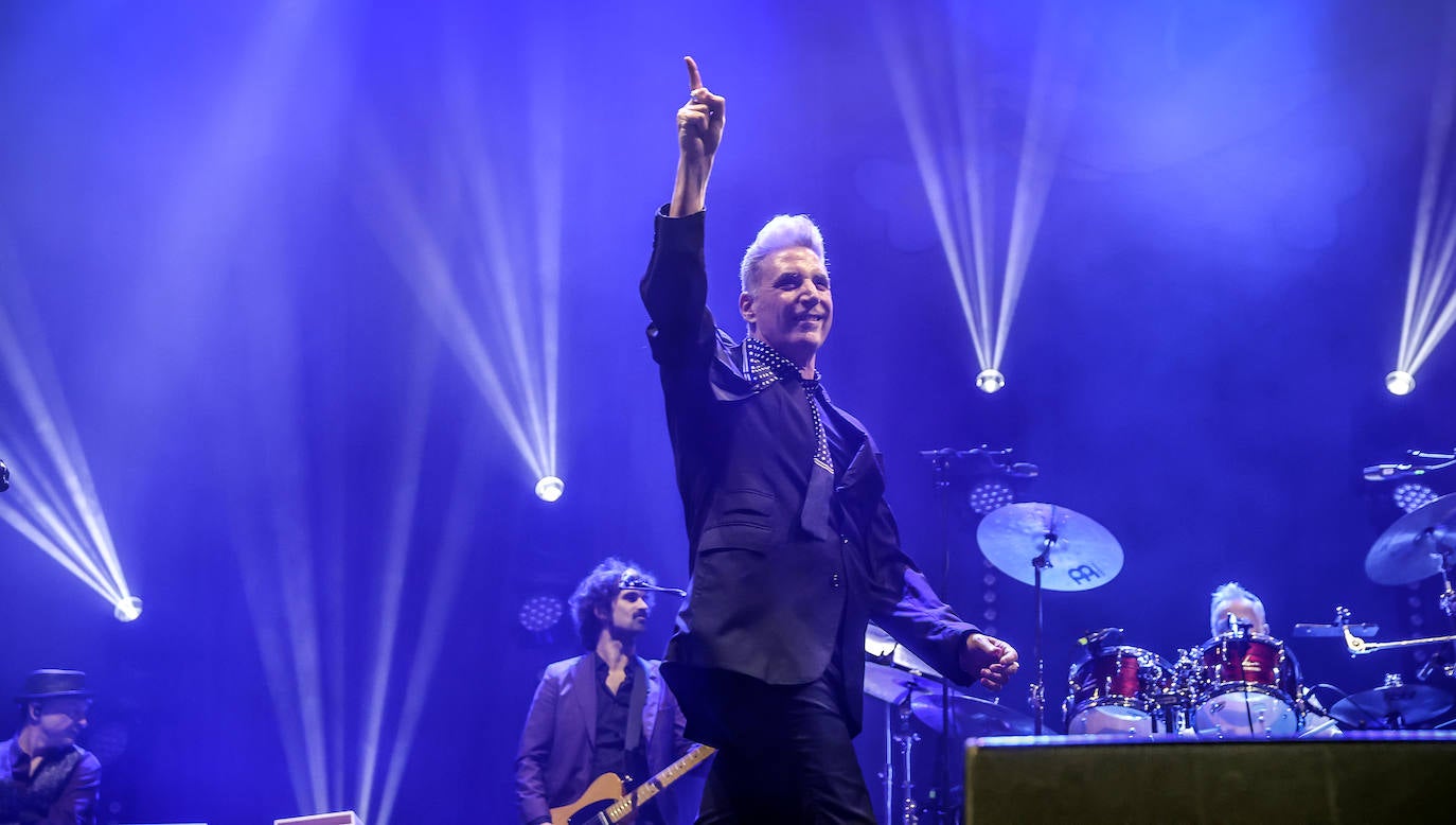 La actuación de Loquillo, en imágenes