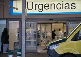 Un hombre ha resultado herido al salirse de la vía y volcar su coche en Fuenmayor