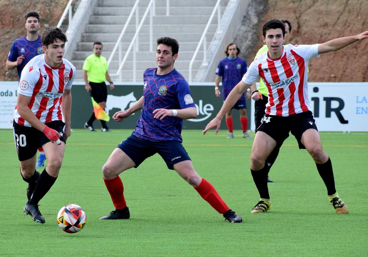 Encuentro entre la UD Logroñés B y el Anguiano en la Ciudad Deportiva.