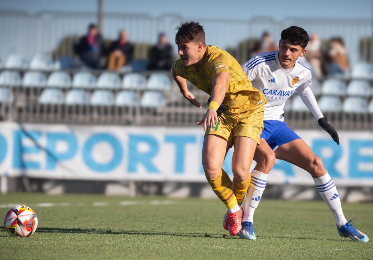 Uzkudun, durante un lance del partido ante el Deportivo Aragón.