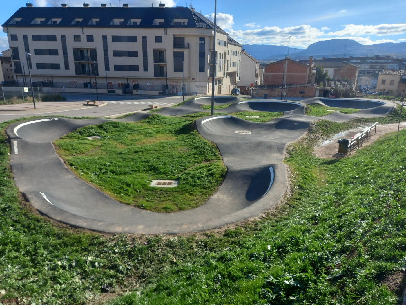 El 'pumptrack' ya está listo en Villamediana