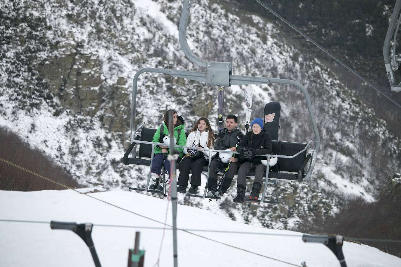 Valdezcaray se llena de esquiadores