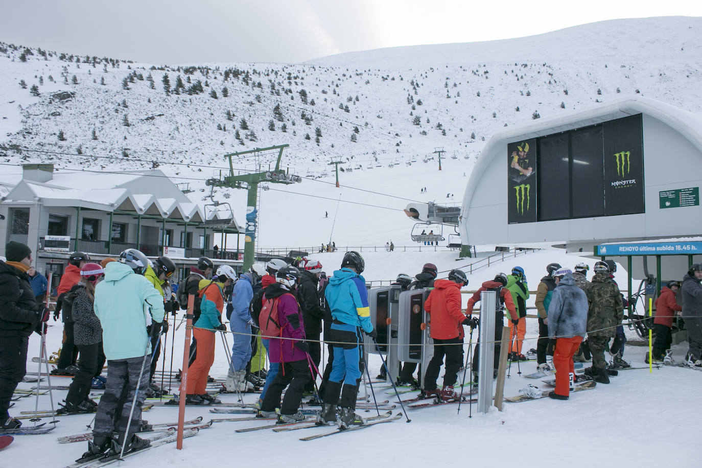 Valdezcaray se llena de esquiadores