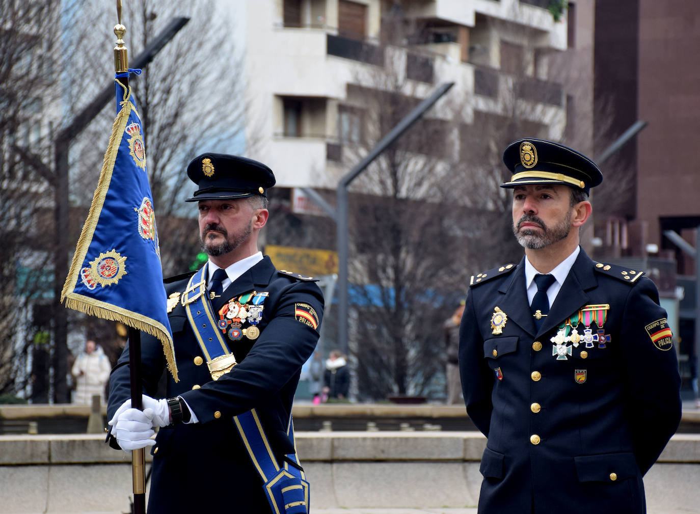 Izado solemne de la bandera en el 200 aniversario de la Policía Nacional