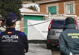 Los tres hermanos asesinados en Madrid tenían deudas por una estafa amorosa.