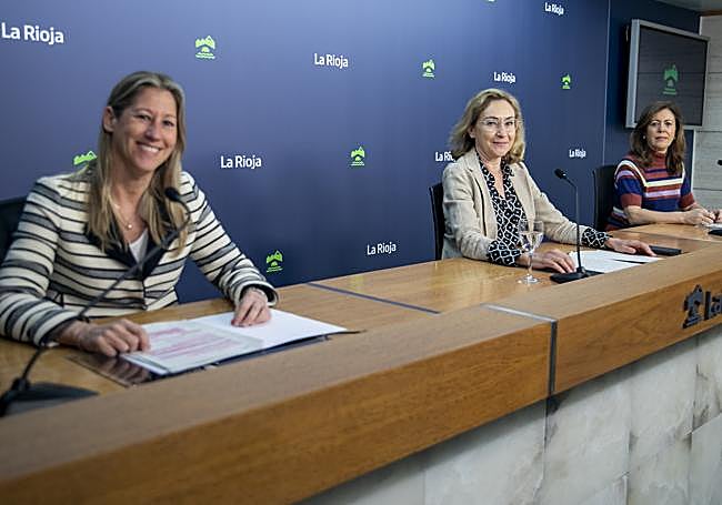 Marta Gómez, María Martín y Ana Zuazo, en su comparecencia de este miércoles.