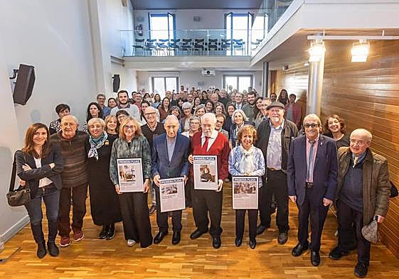 Homenajeados y asistentes a la Casa de los Periodistas.