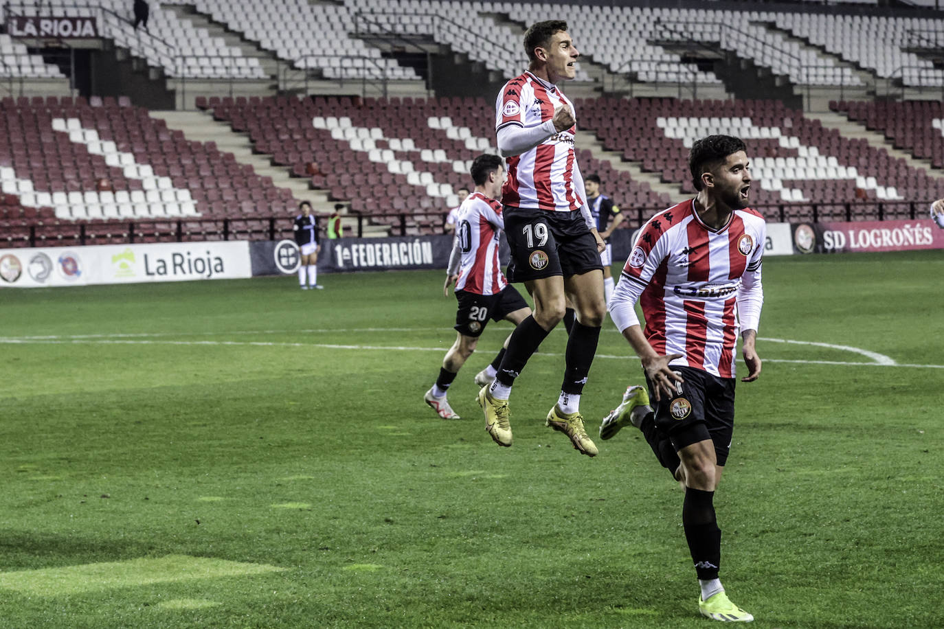 Las imágenes del partido entre la SDL y el Sabadell