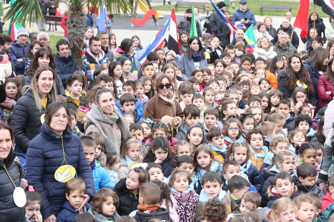 Escolares logroñeses celebran el Día de la Paz