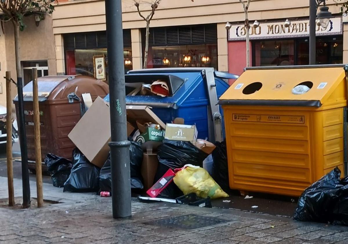 Ocultar los contenedores expone más basura