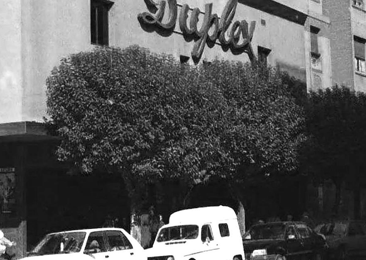 Imagen secundaria 1 - Los cines Astoria, los Duplex y los Sahor.