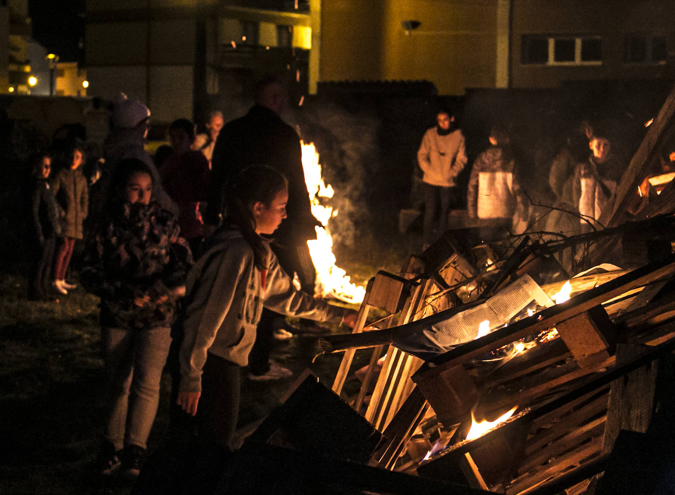 Las hogueras de Santa Águeda, en imágenes